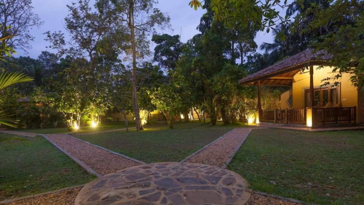 Birds Paradise Cabanas Unawatuna Esterno foto