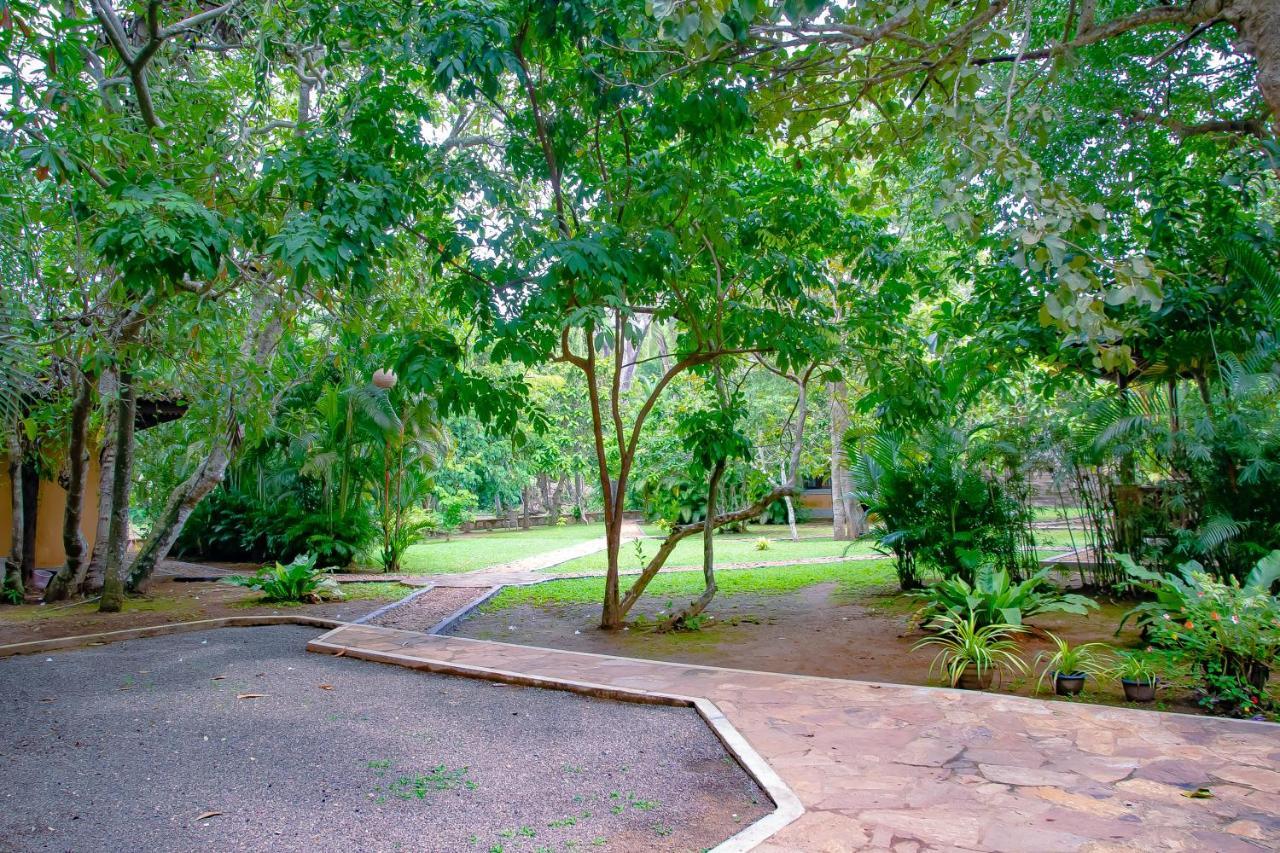 Birds Paradise Cabanas Unawatuna Esterno foto